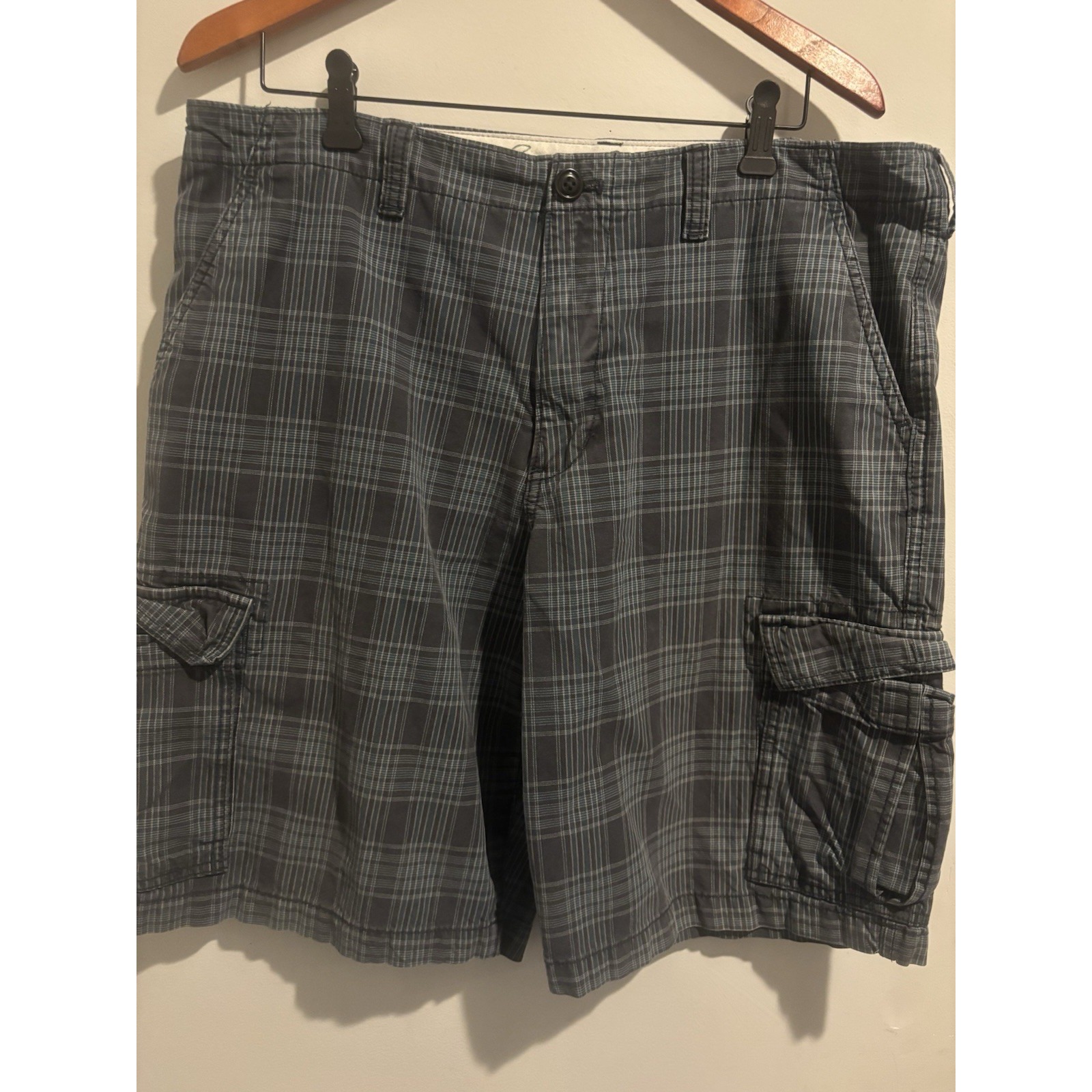 Eddie Bauer Cargo Shorts Men's Plaid Cotton Long Golf Board Pockets Size 36
